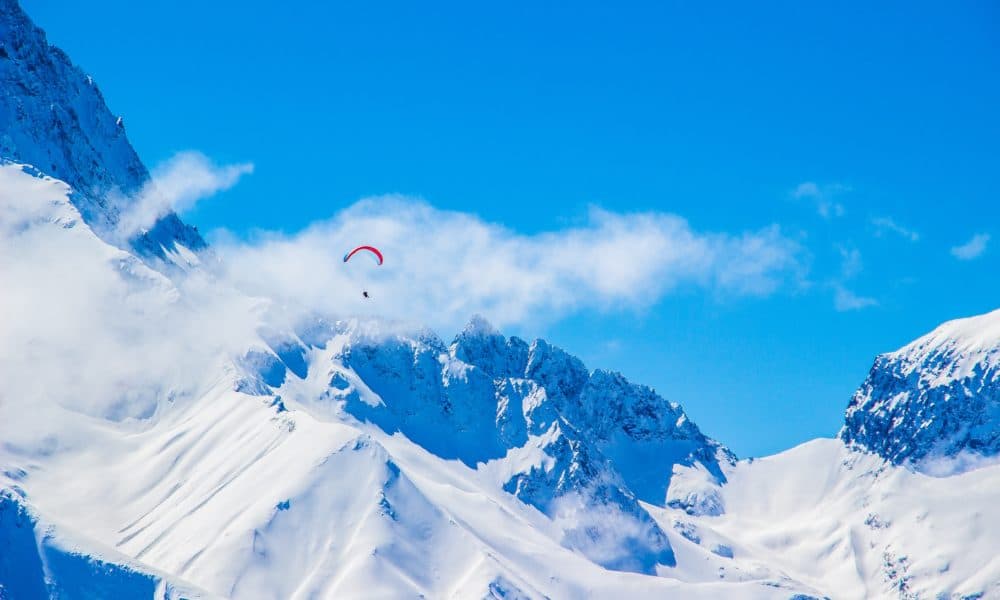 Découvrez les sports de haute voltige à Chamonix (parapente et speed rising) 1