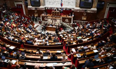 Ce que le projet de loi d'aide financière de la France a révélé sur la probabilité d'élections anticipées 125