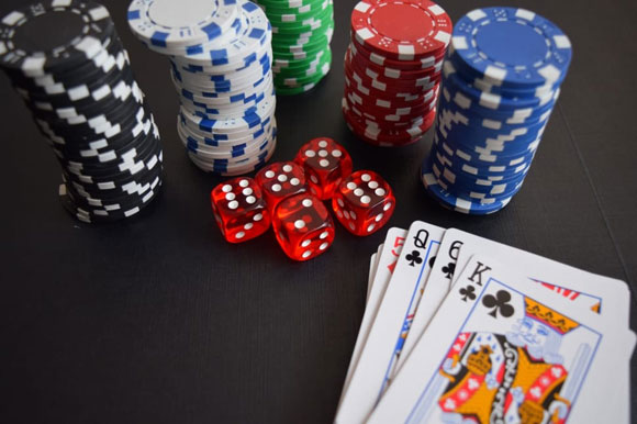 5 signes que votre adversaire au poker bluffe 4