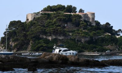Soleil, mer et montagne : Les lieux de vacances des hommes politiques français 123