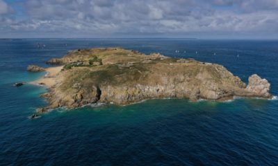 Une île française ravagée par les mines devient un improbable paradis pour les randonneurs. 142
