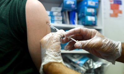 Pourquoi les Belges, les Italiens, les Espagnols et les Suisses viennent en France pour se faire vacciner contre la variole du singe. 179