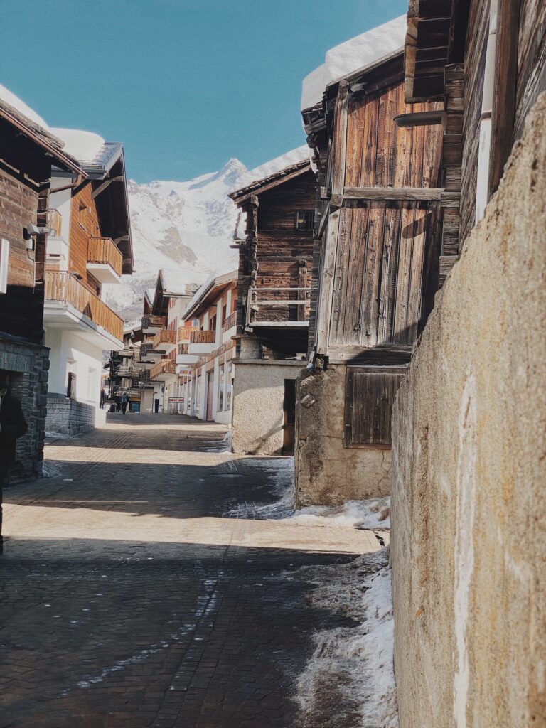 6 des meilleurs villages de vacances des Alpes suisses et françaises pour la saison de ski 22/3 34