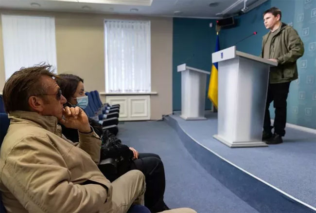 Sean Penn en Ukraine pour couvrir la guerre avec la Russie