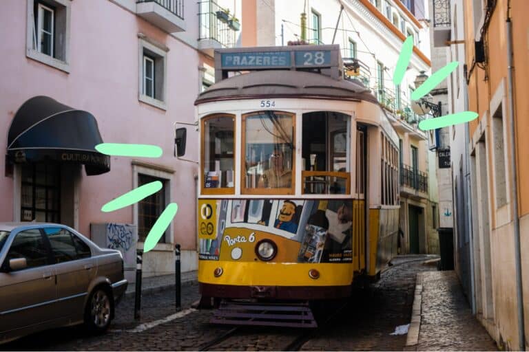 La façon idéale de visiter Lisbonne : Prenez le Tram 28 et une croisière fluviale 16